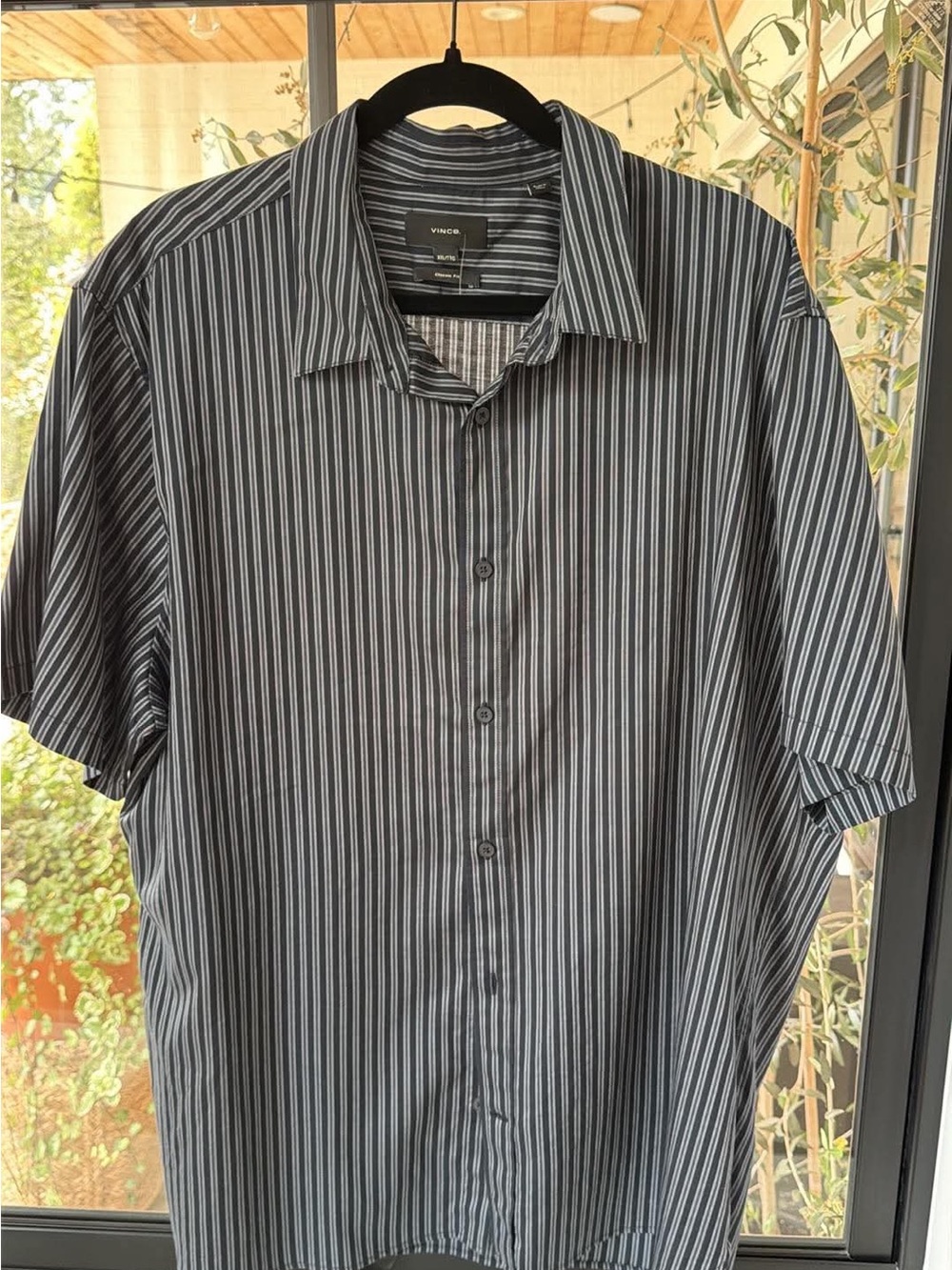 Vince Black and White Striped Short-Sleeve Button-Down Shirt